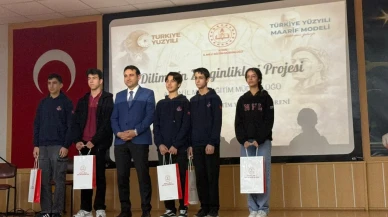 Aydın Lisesi dil yarışmasında 5 ödülün 3’ünü aldı