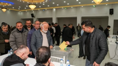 Pınarbaşı Esnaf Odası’nda üyeler Bedir’i başkan seçti