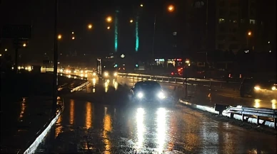 Hatay’da sis ve yağmur sürücülere zor anlar yaşattı