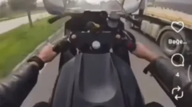 Düzce’de motosikletle akrobatik hareketler sergileyen sürücü jandarma çevirmesinden kaçtığı anları paylaştı