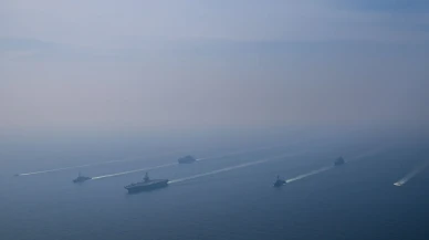 ABD ordusu Umman Denizi’ndeki uçak gemisi grubunun fotoğraflarını paylaştı