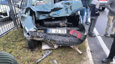 Adıyaman'da yayaya yol vermek isterken çarpıştılar: 3 yaralı