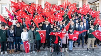 Malatya Büyükşehir Belediye Başkanı Sami Er öğrencilere başarı ve çalışmanın önemini anlattı