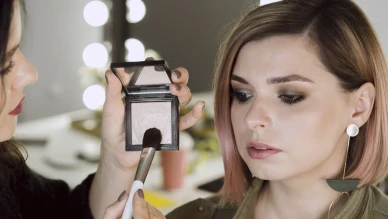 Profesyonel Makyajda Yüz Pudrasının Önemi