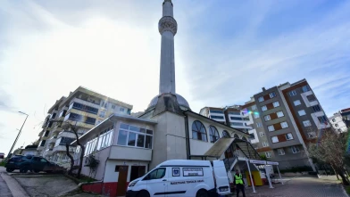 Bursa’daki camilerde Ramazan temizliği için hummalı çalışma başladı