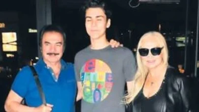 Orhan Gencebay'ın torunu Efe Gencebay'dan şaşırtan görüntü! Jönleri geride bırakan yakışıklılığıyla sosyal medyada gündem oldu