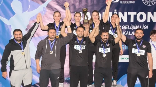 Kayseri Badminton Spor Kulübü süper lig-1. lig-gelişim ligi final müsabakalarında namağlup şampiyon oldu