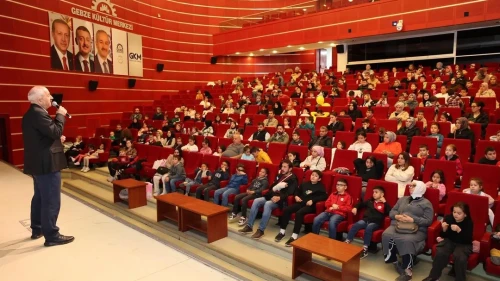 gebze'de çocuklara ara tatil hediyesi olarak "Harika Kanatlar" filmi gösterildi