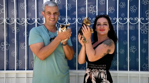 Kuşadası'nda evcil hayvan sahiplerine mikroçip taktırma uyarısı yapıldı