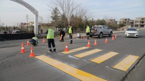Yerinde Çözüm ekipleri Diyarbakır'da vatandaşların taleplerini değerlendiriyor