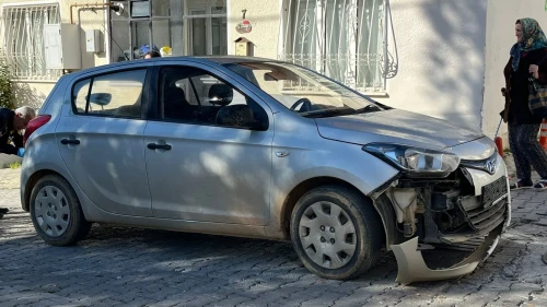 Menteşe’de otomobil ile motosiklet çarpışmasında 2 kişi yaralandı