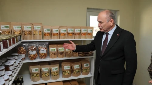 Düzce'de kadınların tarımsal üretimine belediye başkanı Özlü'den tam destek