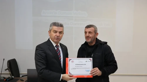 artvin’de 15 kişiye sigarayı bıraktıkları için teşekkür belgesi verildi