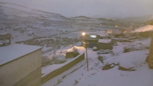 Çermik kırsalında mevsimin ilk karı etkili oldu