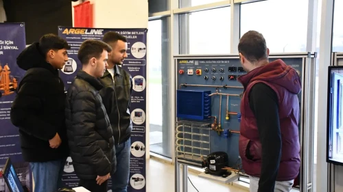 Balıkesir’de endüstriyel sektörler fuarı gençleri firmalarla buluşturdu