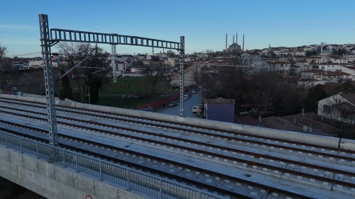 Edirne'de hızlı tren projesinin Edirne etabının yüzde 98'i tamamlandı