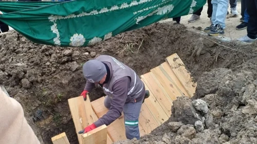 Kırklareli'nde vahşice öldürülen Aynur Erkenci toprağa verildi