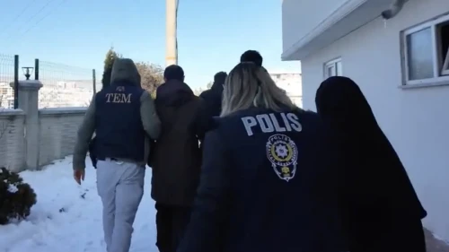 Kastamonu'da DEAŞ operasyonunda 4 şüpheli gözaltına alındı