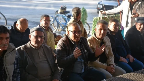 Salihli Kaymakamı Güldoğan Sarıpınar Mahallesi'nde vatandaşların sorunlarını dinledi