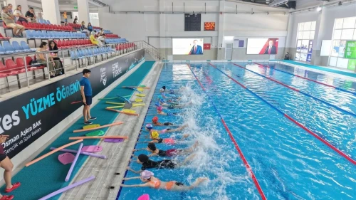 aydın'da bir yılda 21 bin kişiye yüzme eğitimi verildi