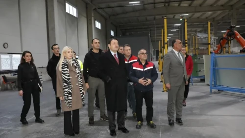 Kütahya Valisi Musa Işın Altıntaş Zafer OSB'de incelemelerde bulundu