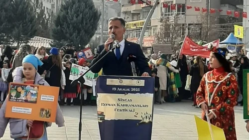 Sincan’da Roman Kahramanları Festivali renkli görüntülere sahne oldu