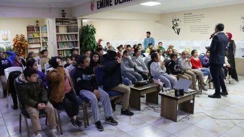 Şanlıurfa'da dijital dünyada denge semineri düzenlendi