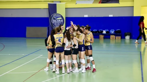 Didim Belediyespor Kadın Voleybol Takımı İzmir deplasmanından galibiyetle döndü