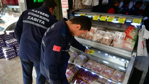 Kayseri'de kanatlı eti satışı yapan işletmelere zabıta denetimi