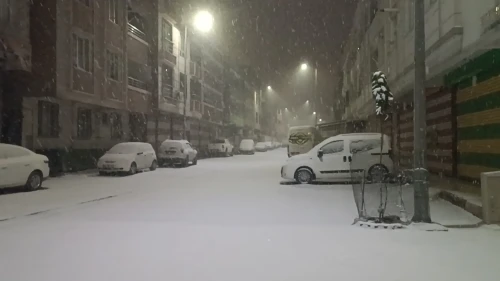 Şanlıurfa’da yoğun kar yağışı etkili oldu