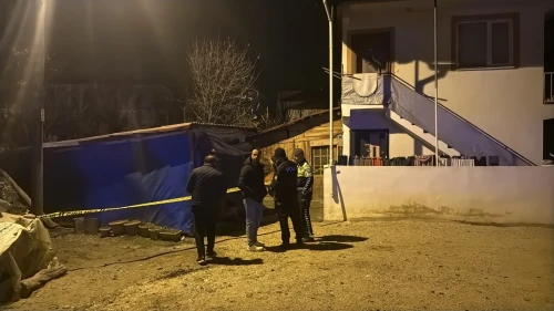 Tokat'ın Erbaa ilçesinde motokurye evinin önünde silahlı saldırıya uğradı