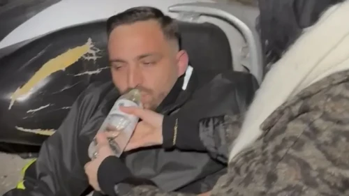 düzce'de motosikletli kurye sevgilisini 'kaza yaptım' diyerek çağırıp evlilik teklifi etti