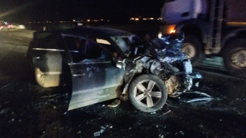 Hatay’da otomobil ile minibüsün kafa kafaya çarpması sonucu 1 kişi öldü, 6 kişi