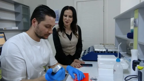 tuz gölü'ndeki bitkiler tuzlu toprakları iyileştirme yolunda inceleniyor