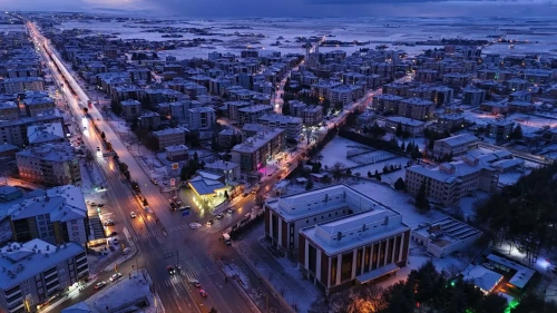 Kulu’da kar yağışı etkisiyle ilçe beyaza büründü