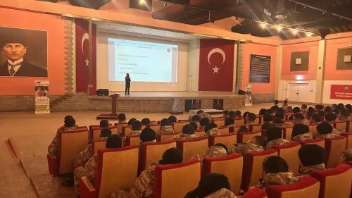 Kütahya'da erbaş ve erlere yönelik eğitim programı gerçekleştirildi