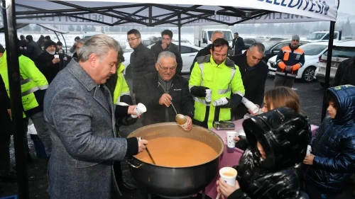 Başkan Büyükkılıç sabah namazında vatandaşlarla bir araya geldi
