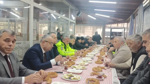 Manisa'da servis şoförleriyle ulaşımın güvenliği ve konforu için toplantı yapıldı