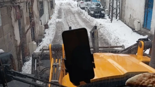 Şehitkamil'de karla mücadele çalışmaları aralıksız devam ediyor