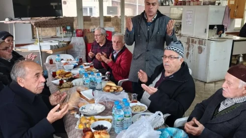 Elderesi Mahallesi Camii'nde sabah namazı buluşması düzenlendi