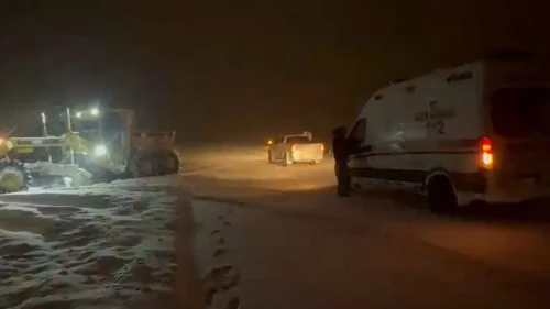 Muş'ta yoğun kar yağışı nedeniyle 303 köy yolu ulaşıma kapandı