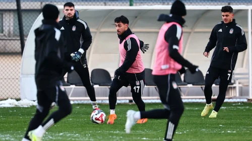 Beşiktaş devre arası çalışmalarına antrenmanla başladı