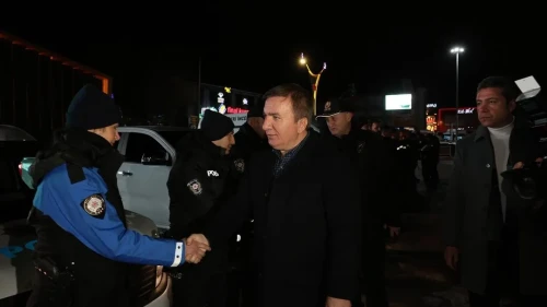 vali Aydoğdu yılbaşı gecesi emniyet güçlerini ziyaret etti
