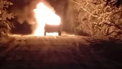 Bursa'nın İnegöl ilçesinde seyir halindeki cip alev alev yanarak hurdaya döndü