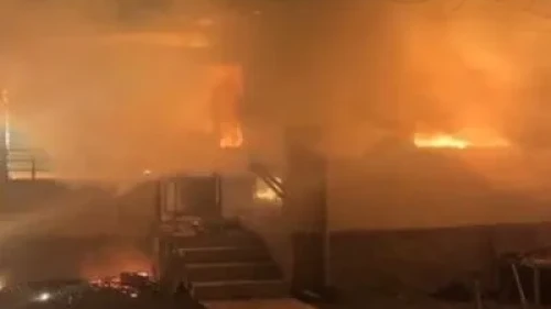 Osmaniye'nin Düziçi ilçesinde Ahmet Yılmaz'a ait evde çıkan yangın itfaiye tarafından söndürüldü