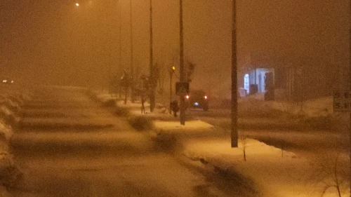 Elazığ'da gece saatlerinde yoğun sis nedeniyle görüş mesafesi 5 metreye düştü