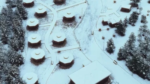 Mardin’de Kasımiye Medresesi’nin karla kaplı manzarası dronla görüntülendi