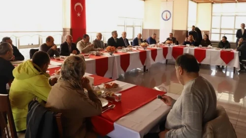 Kütahya'da DPÜ Rektörü Kızıltoprak gazetecilerle buluştu