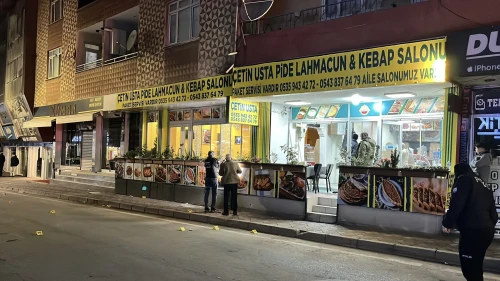 Kocaeli'de kebapçıya silahlı saldırı düzenlendi, 2 kişi yaralandı
