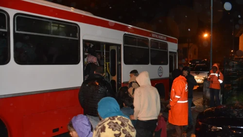 Tarsus'ta sağanak sonrası selden etkilenen işçiler tahliye edildi